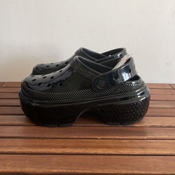 NWT CROCS Stomp High-Shine Platform Clogs Black Women 6 Men 4 - Picture 7 of 10